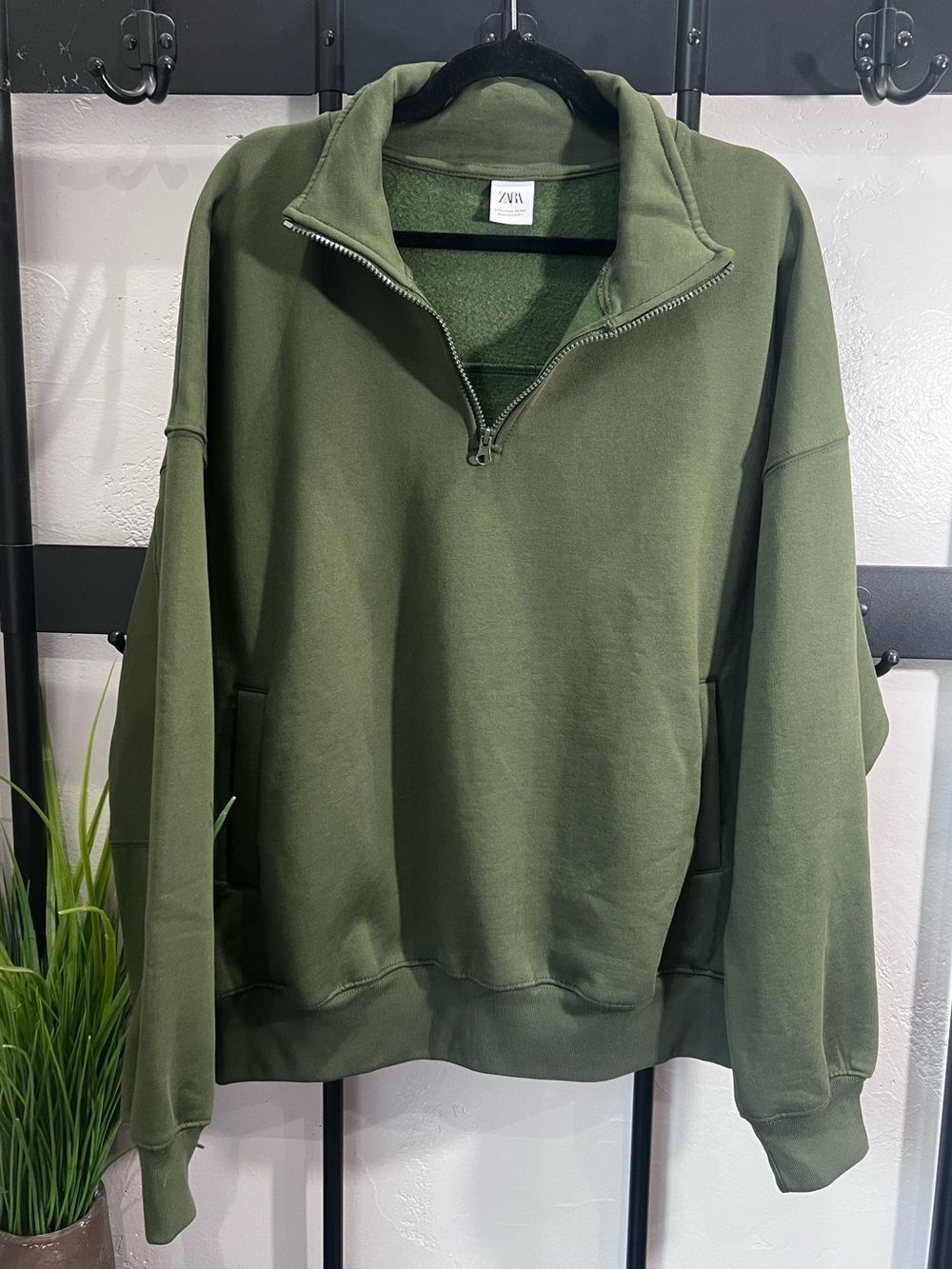 Zara Men’s Green Half-Zip Pullover Sweater Size Large